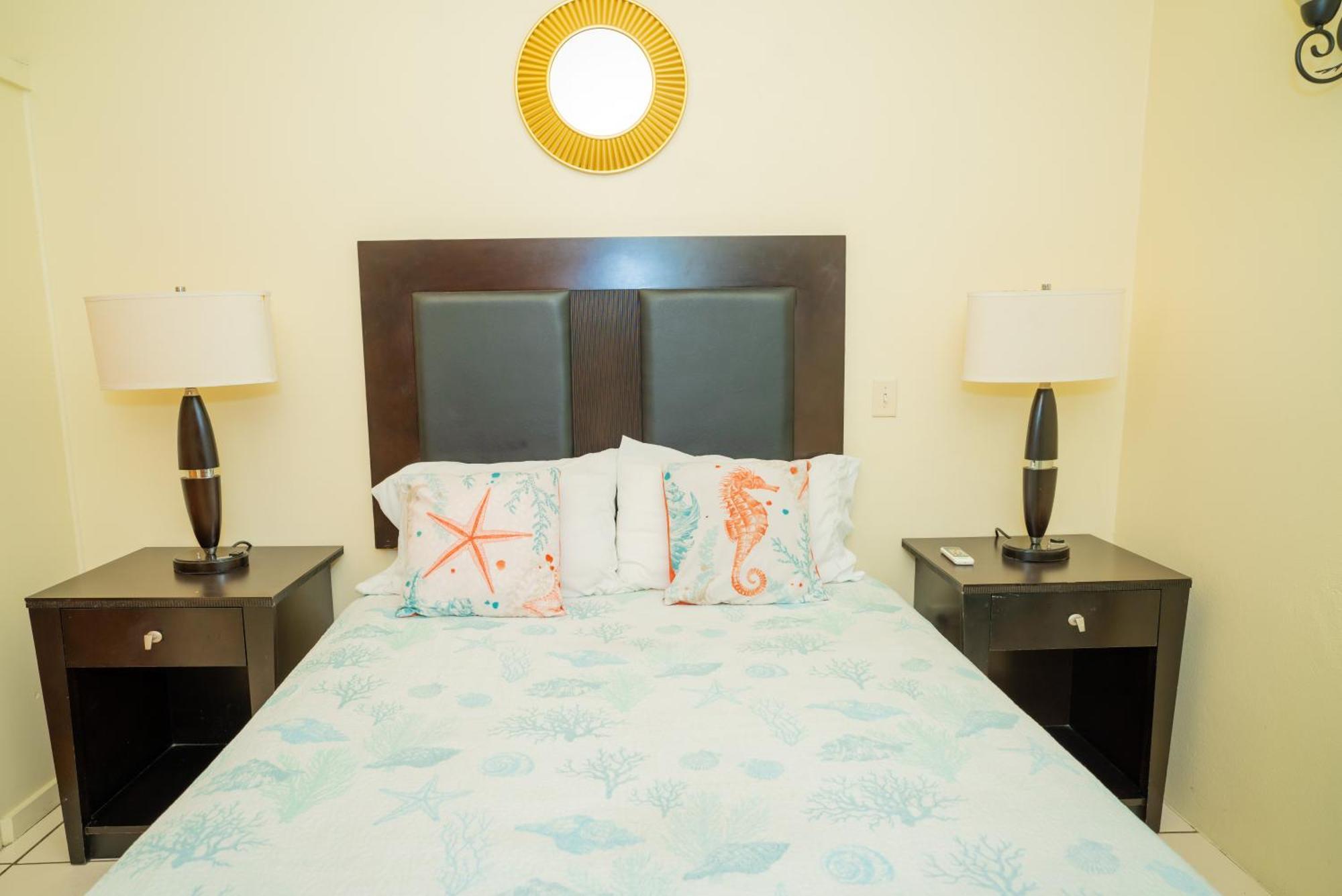 Connie'S Comfort Suites St. John's Esterno foto