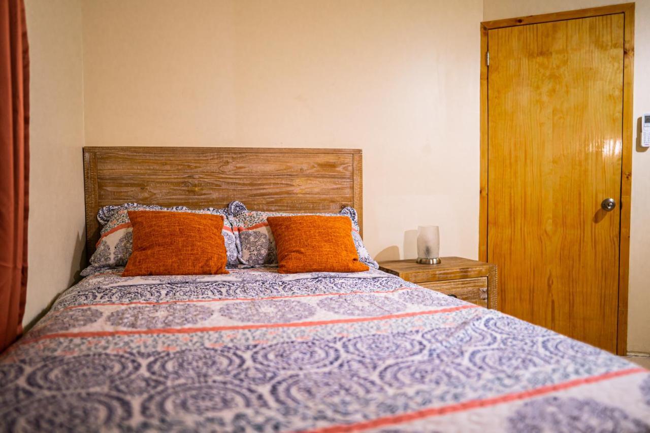 Connie'S Comfort Suites St. John's Esterno foto