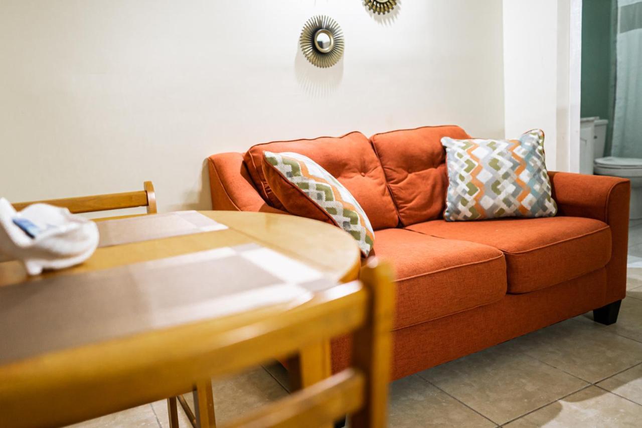 Connie'S Comfort Suites St. John's Esterno foto